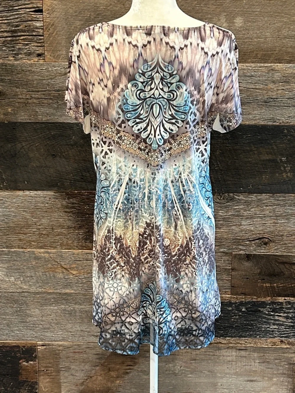 live and let live Turquouse Rhinestone and Brown V-Neck Tunic Top. XL - Picture 3 of 8